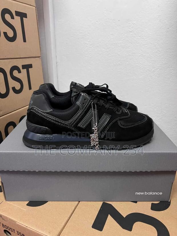 Quality Leather Unisex New Balance 574 With Rubber Sole Available - thumbnail 3