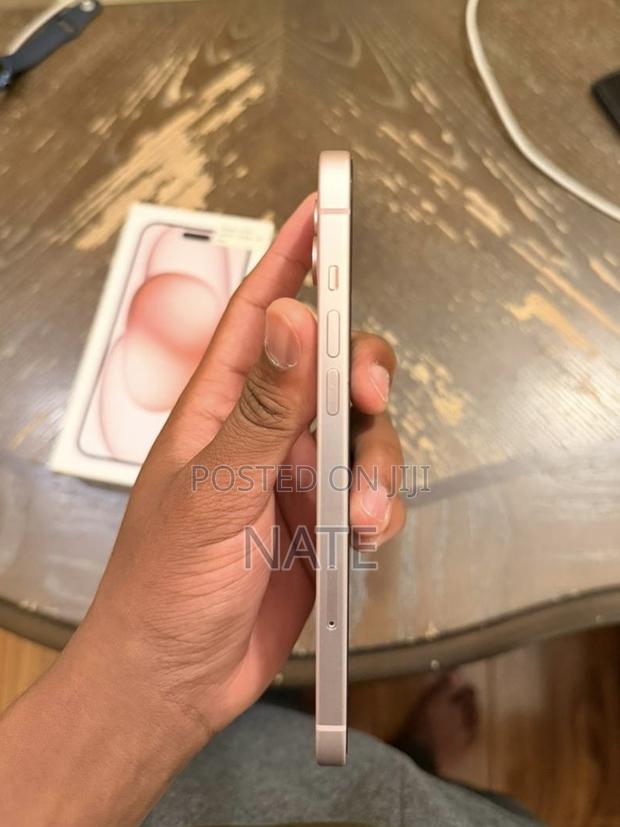Apple iPhone 15 Plus 128 GB Pink - thumbnail 5