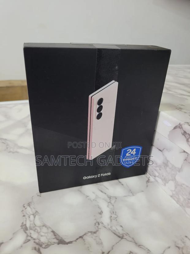 New Samsung Galaxy Z Fold6 512 GB Pink - thumbnail 4