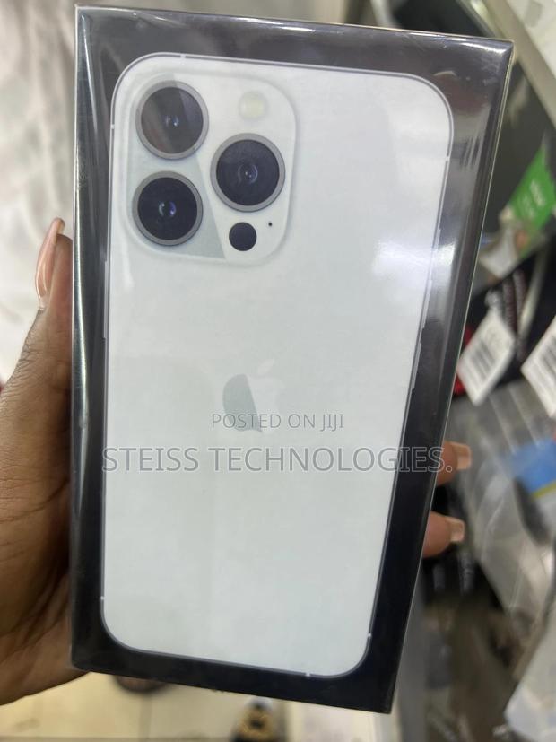 New Apple iPhone 13 Pro 256 GB White - main view