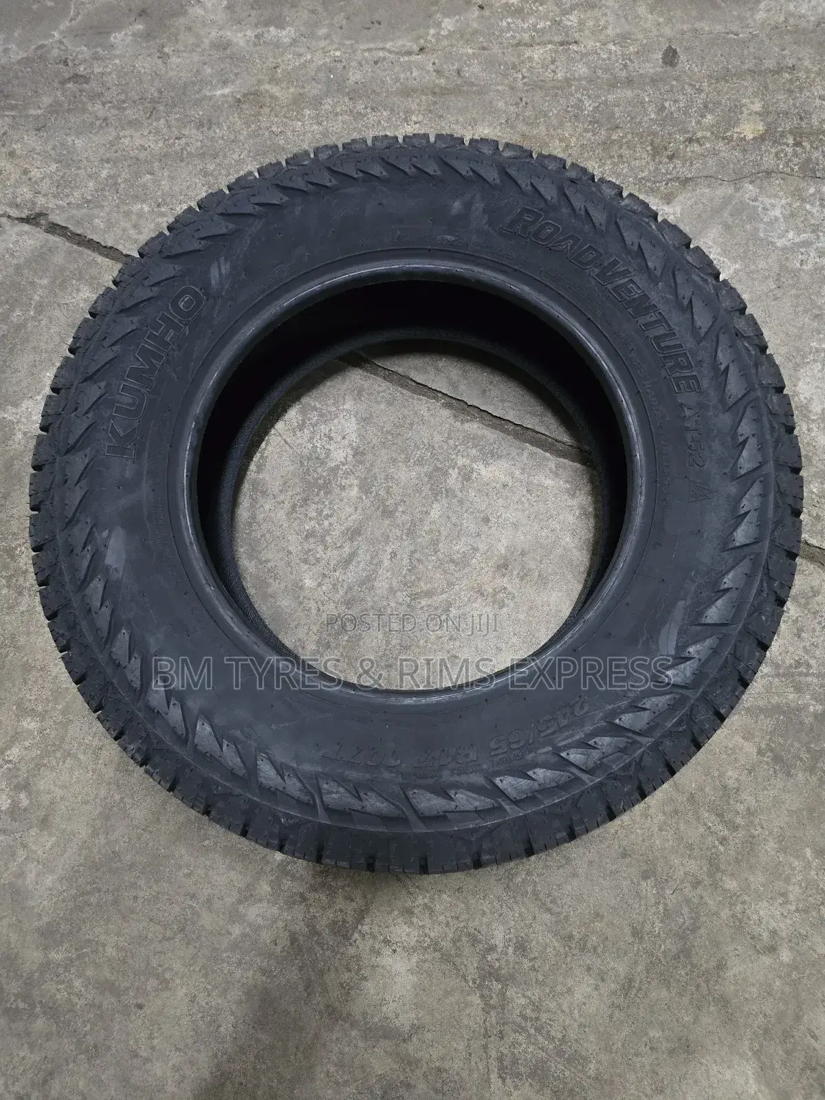 245 /65 R17 Khumo(All Terrein)