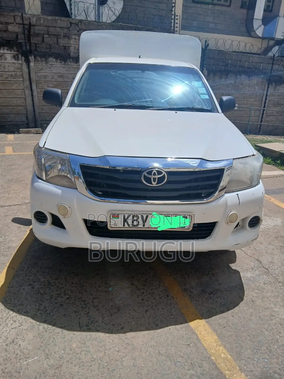 Toyota Hilux 2014 White