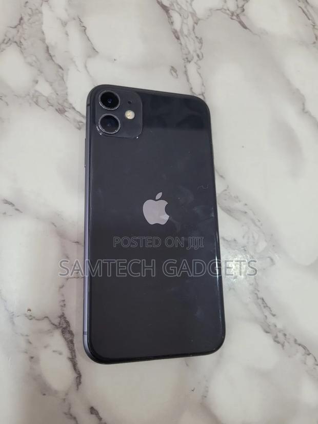 Apple iPhone 11 256 GB Black - main view