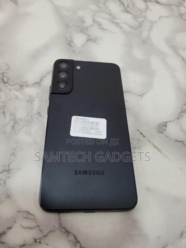 Samsung Galaxy S22+ 5G 256 GB Black - main view