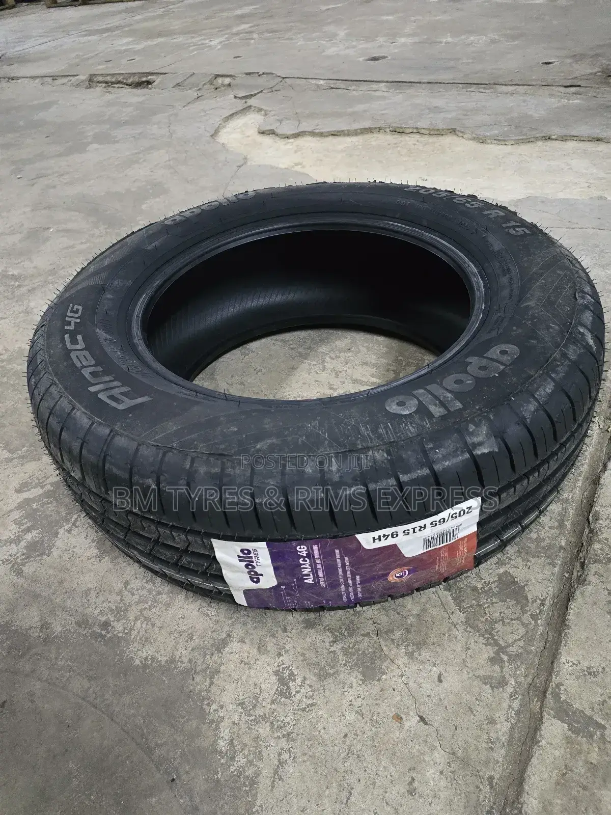 205 /65 R15 Apollo (Alnac 4g)India.