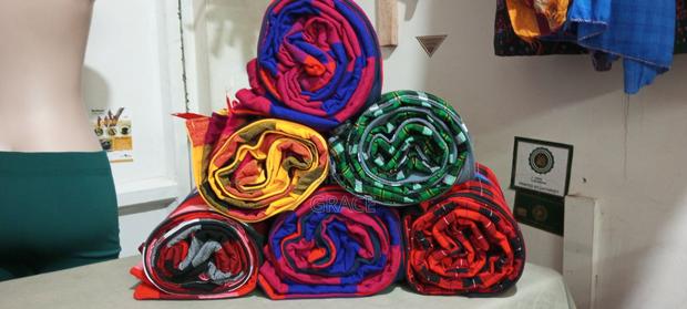 Fleeced Masai Blanket - thumbnail 3