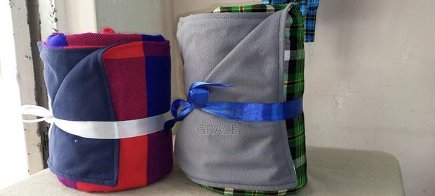 Fleeced Masai Blanket - thumbnail 5
