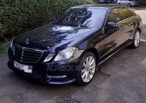 Mercedes-Benz E250 2013 Black