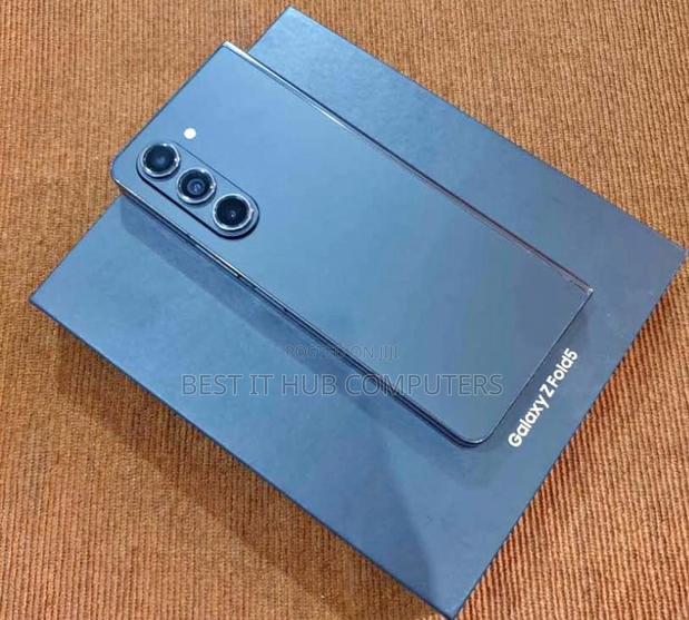 Samsung Galaxy Fold 5G 512 GB Black - main view