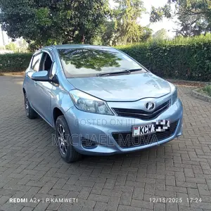 Toyota Vitz 1.0 FWD 5dr 2012 Blue
