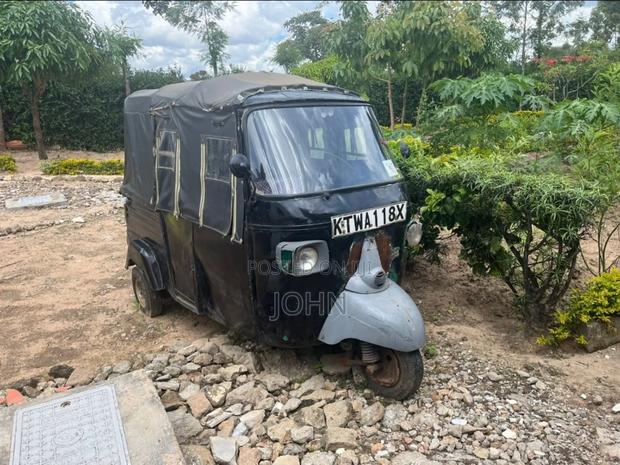 Piaggio Scooter 2011 Black - main view