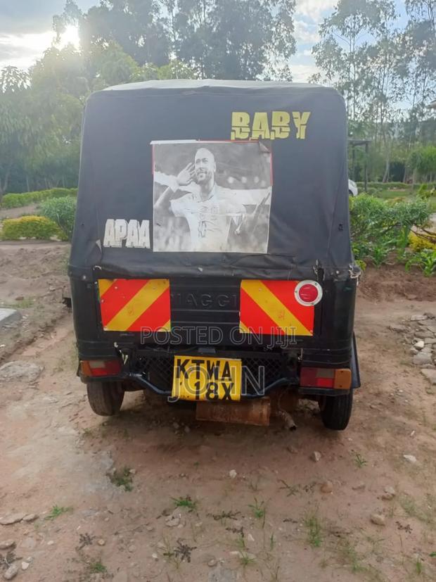 Piaggio Scooter 2011 Black - thumbnail 5