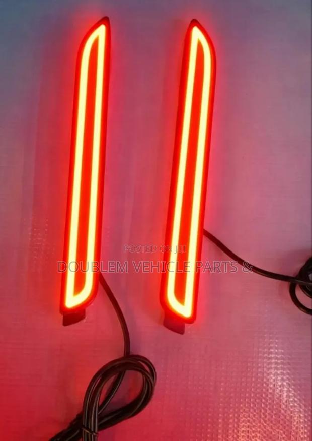 Rear Bumper Led Reflector Nze,Fielder,Axio,Wish,Harrier New Model - thumbnail 2