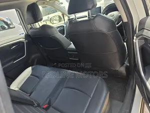 Toyota RAV4 Limited AWD 2019 White