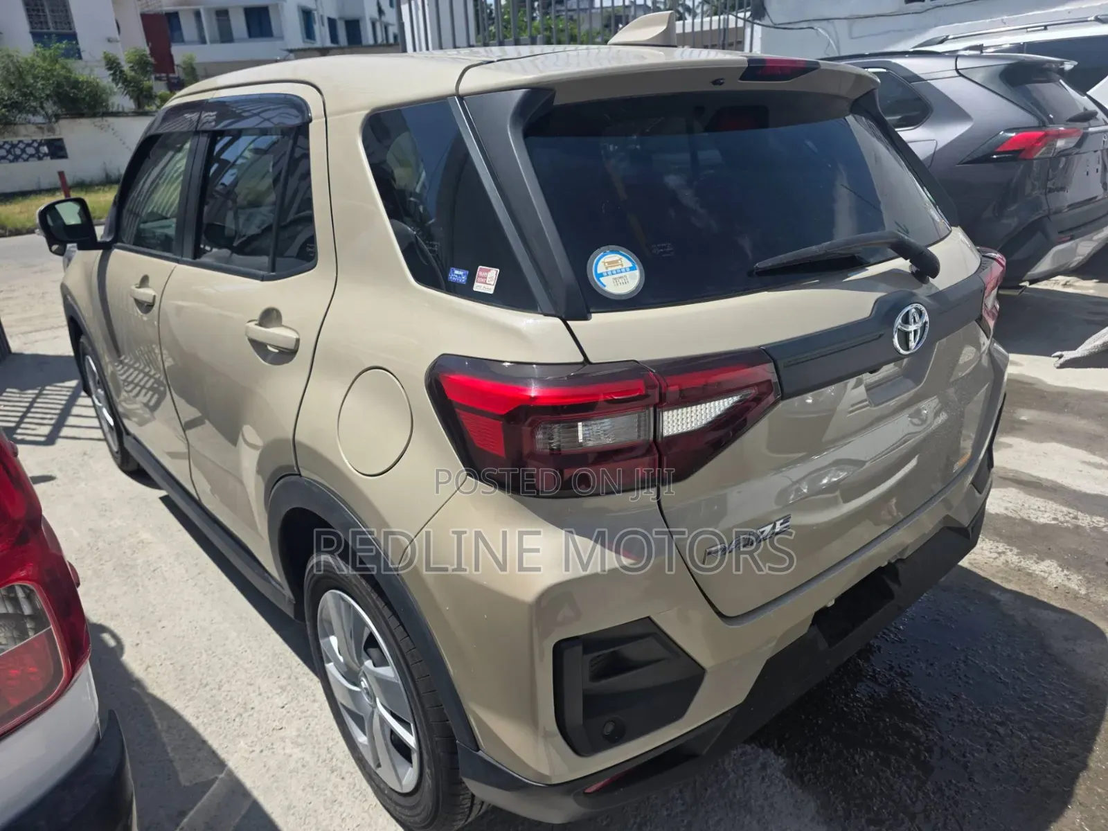 Toyota Raize 1.0 AWD 2019 Beige