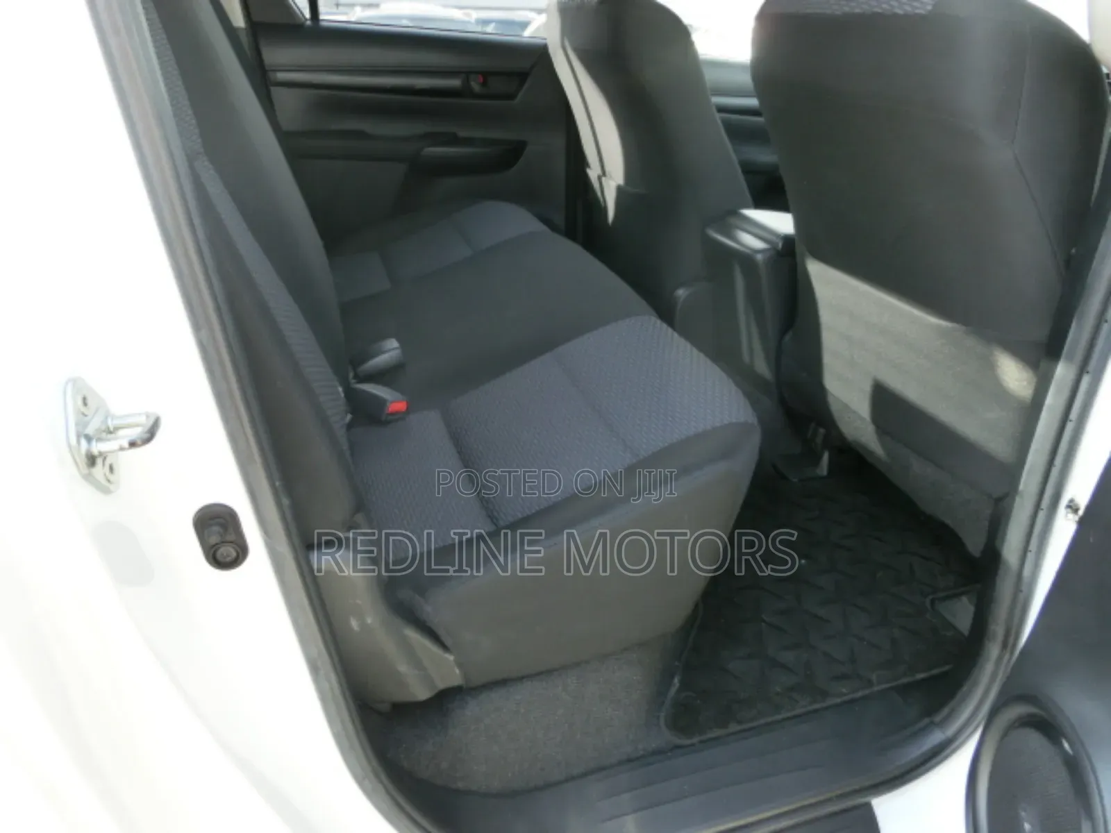 Toyota Hilux 2.4 Diesel 2020 White