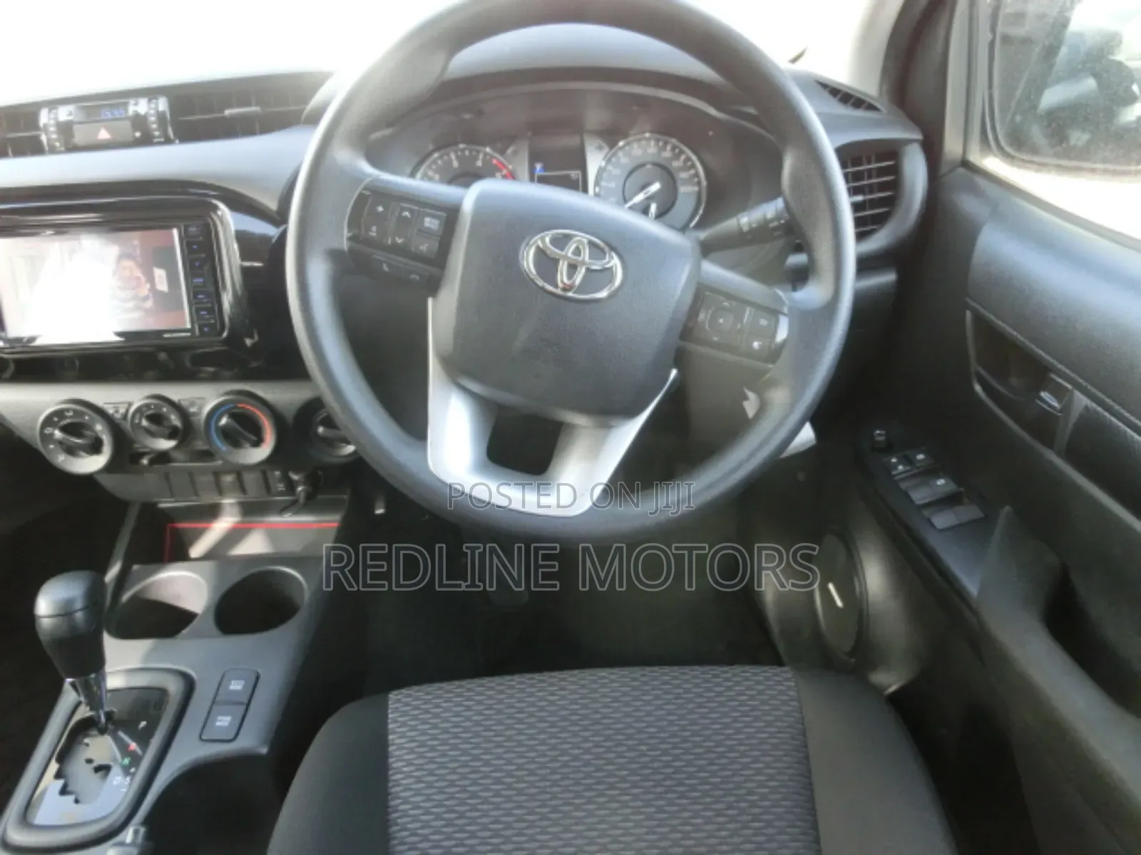Toyota Hilux 2.4 Diesel 2020 White