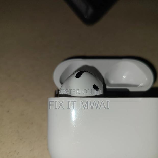 Airpods 4 2024 - thumbnail 4
