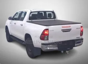 Toyota Hilux Revo Double Cab Deisel 2.4 RWD 2018 Off white