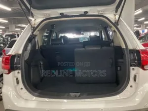 Mitsubishi Outlander ES AWC 2019 White