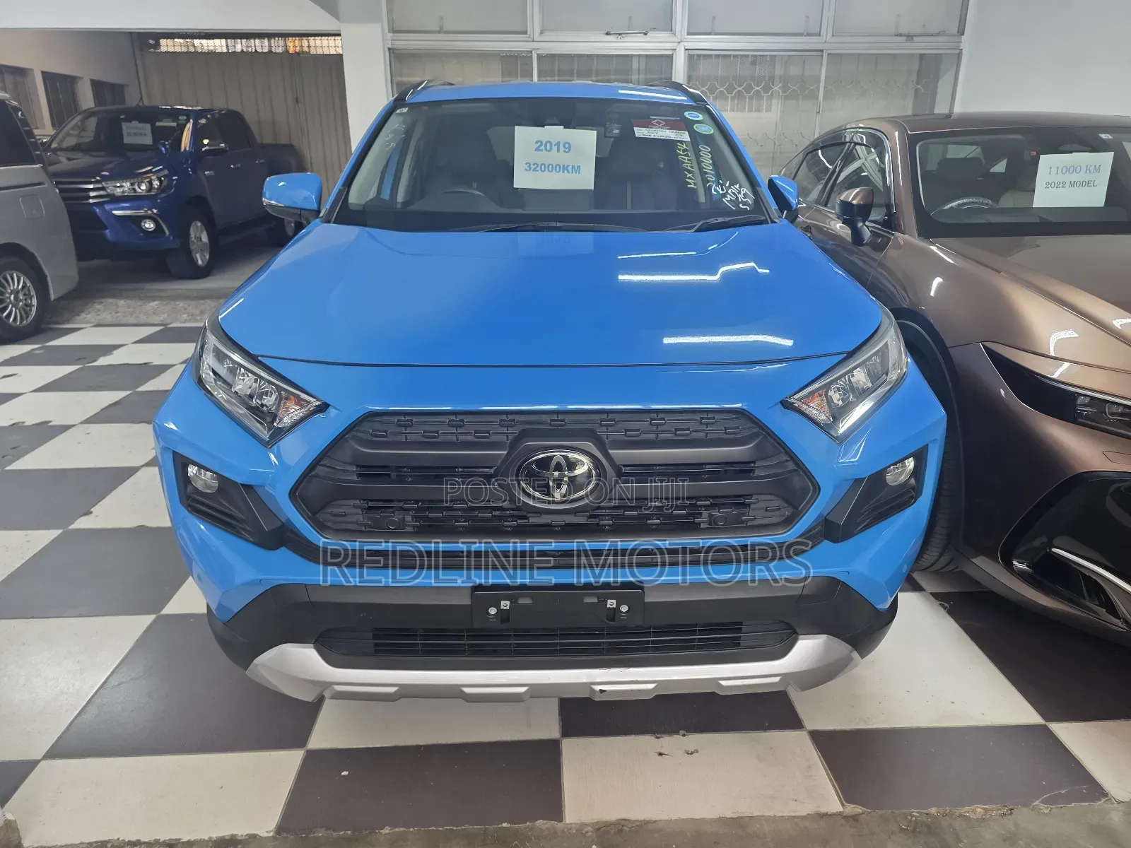 Toyota RAV4 LE FWD 2019 Blue