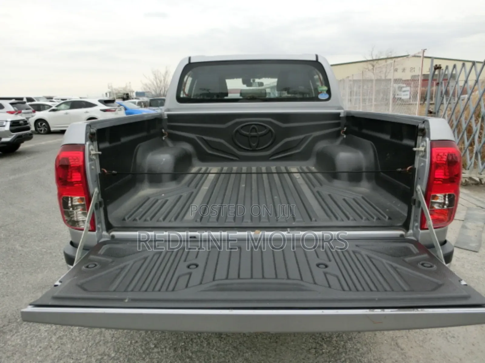 Toyota Hilux Revo Double Cab Deisel 2.4 RWD 2018 Silver