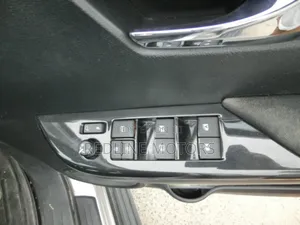 Toyota Hilux Revo Double Cab Deisel 2.4 RWD 2018 Silver