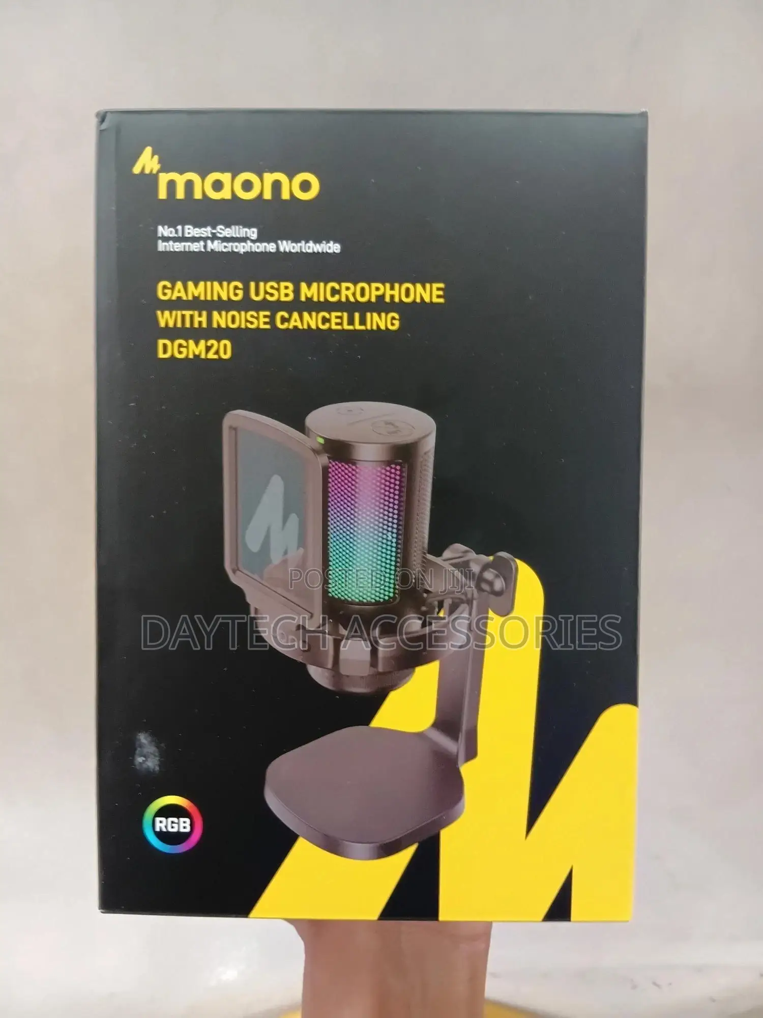 The Maono Dgm20 Gamerwave Condenser Usb Gaming RGB Microphone.