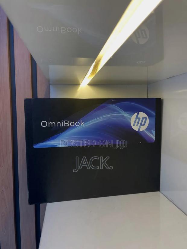 New Laptop HP OmniBook 5 Flip 16GB Intel Core 7 SSD 512GB - main view
