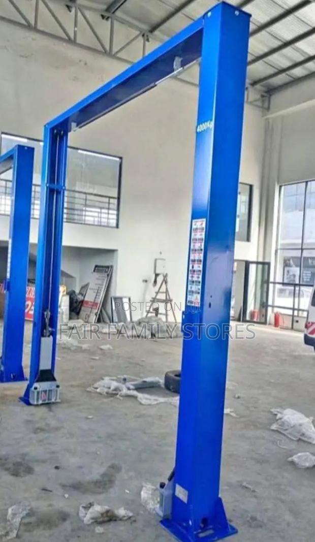 Two Post Lift - thumbnail 3