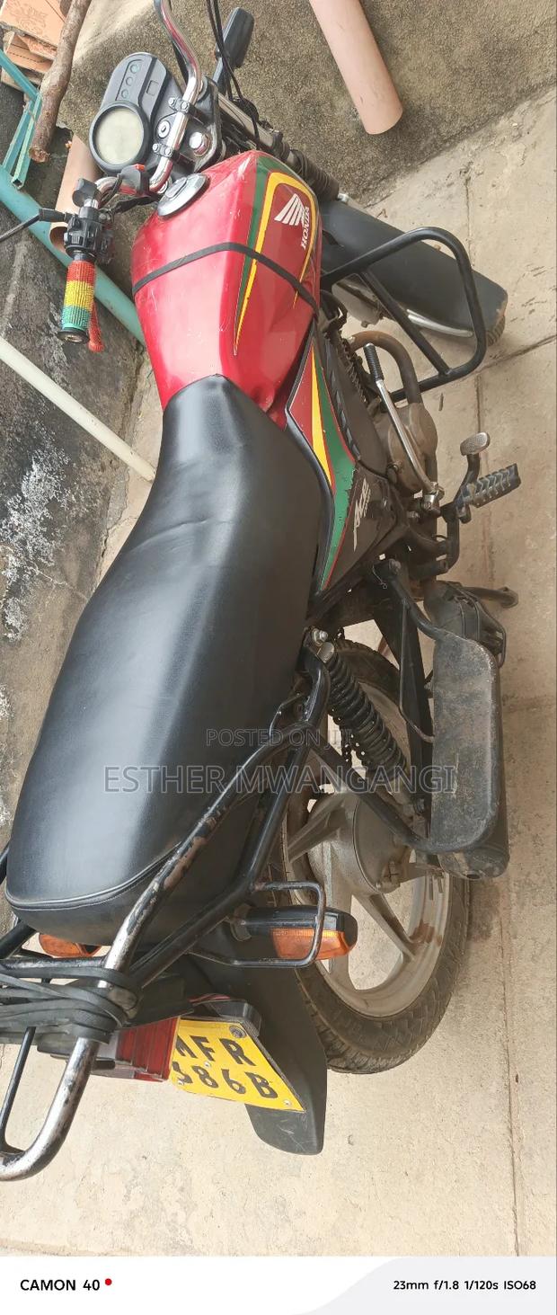 Honda 2019 Red - thumbnail 4