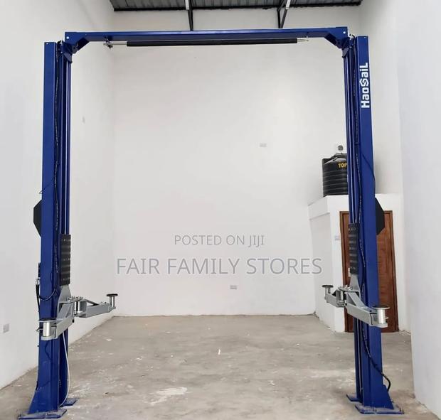 Two Post Lift - thumbnail 4