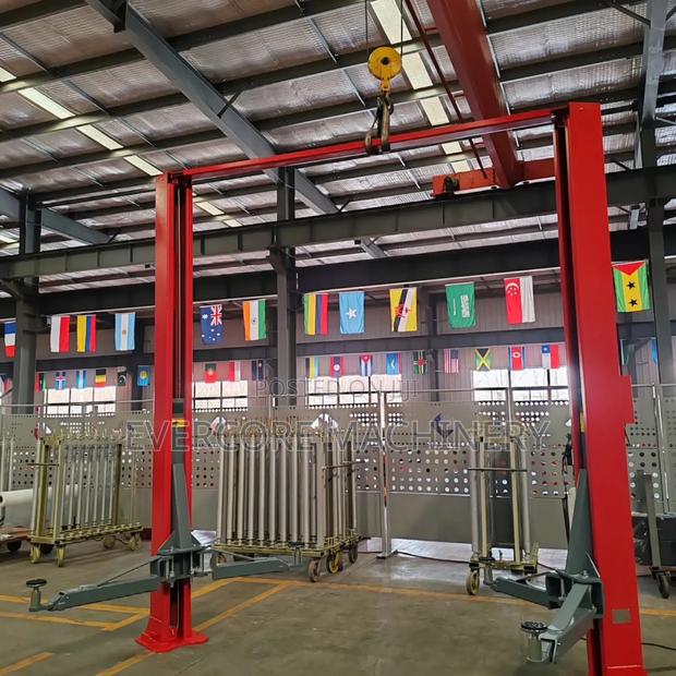Commercial 5tonne Two Post Carlift Machine 1.9m Lifting Capacity.