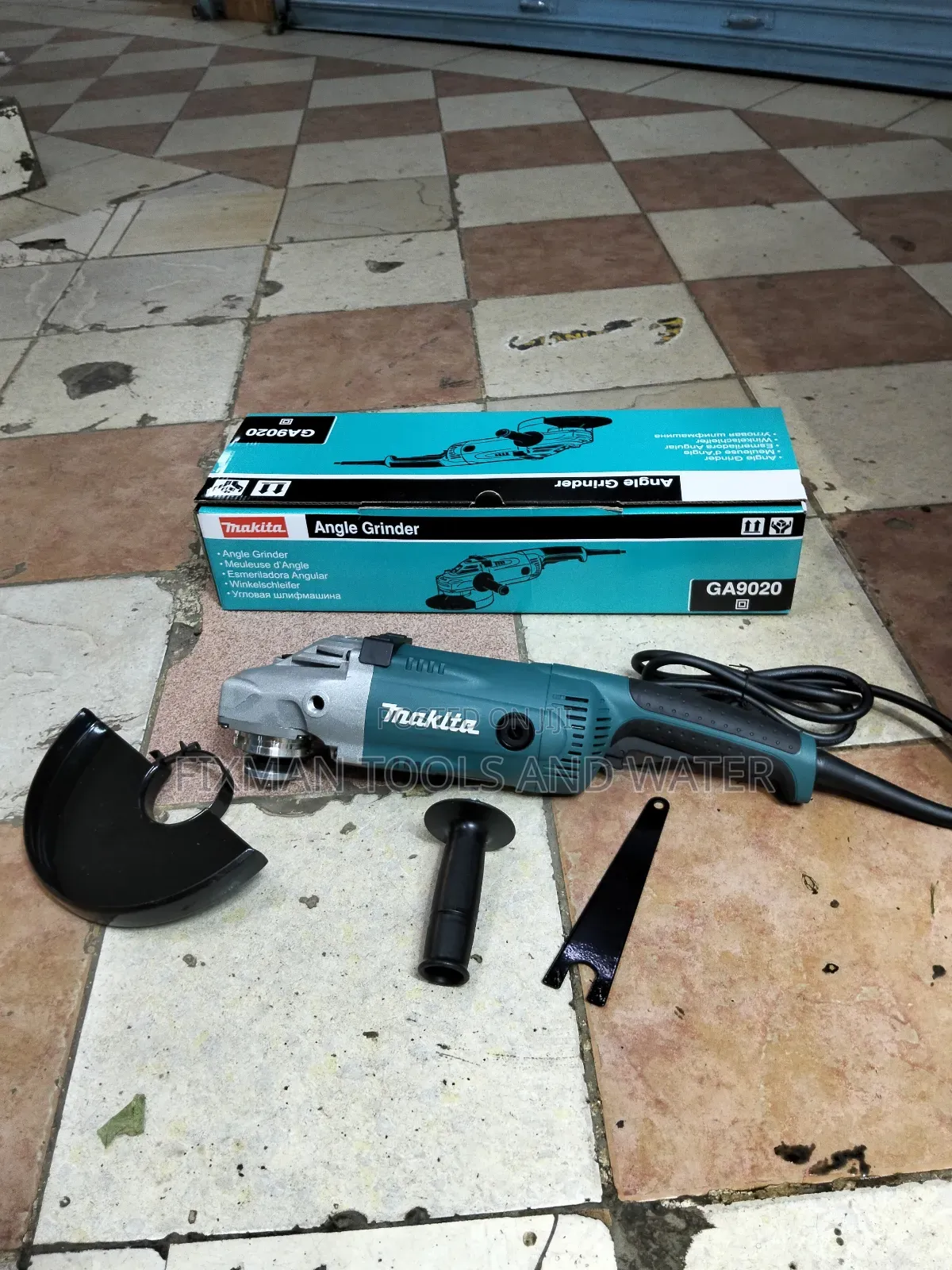 Fabrication Strong Makita Angle Grinder 2100 Watts 9 Inches