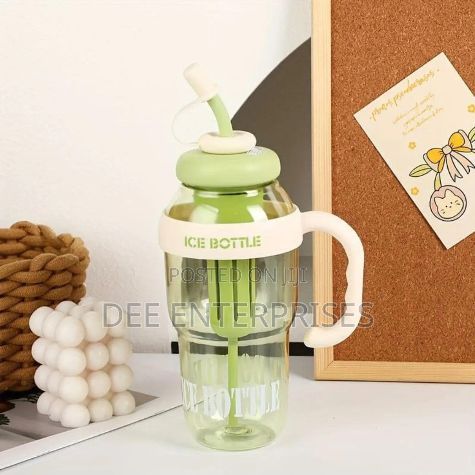 1200ml Cute Water Bottle With Straw.