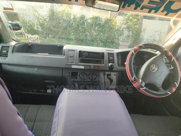 Toyota HiAce 2013 White - thumbnail 10