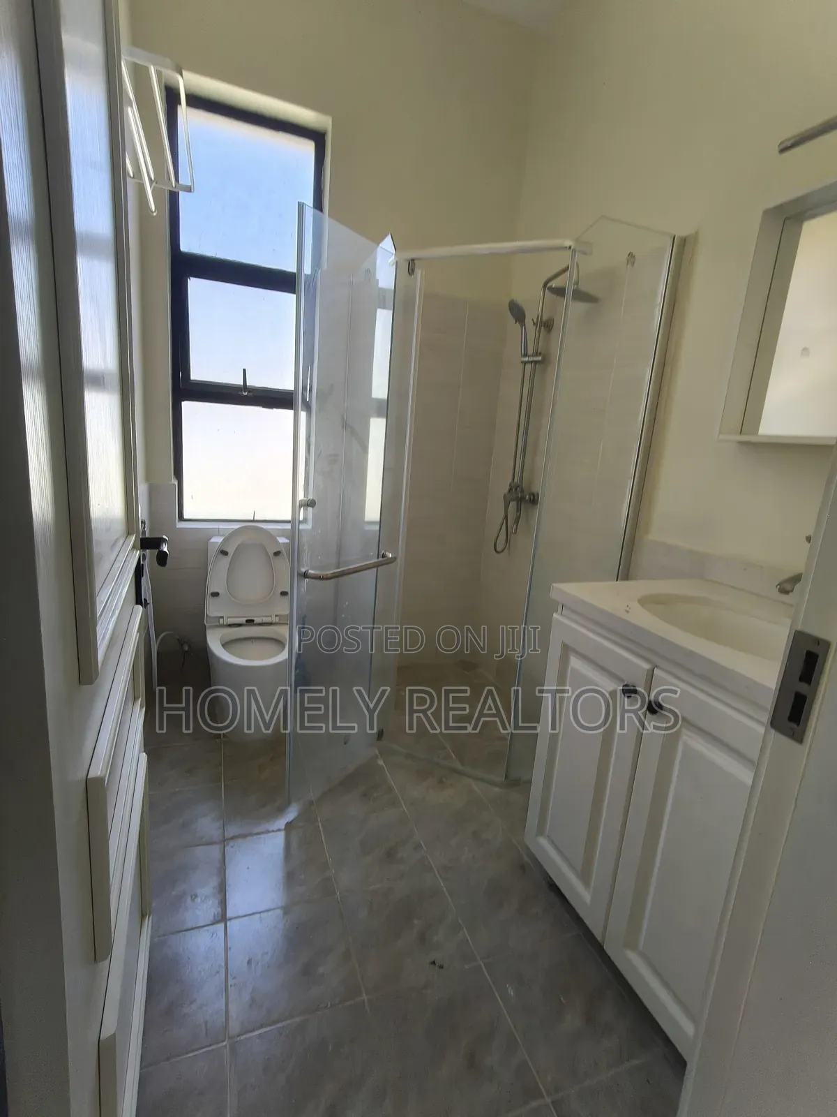 5bdrm Maisonette in Nairobi, Karen for rent