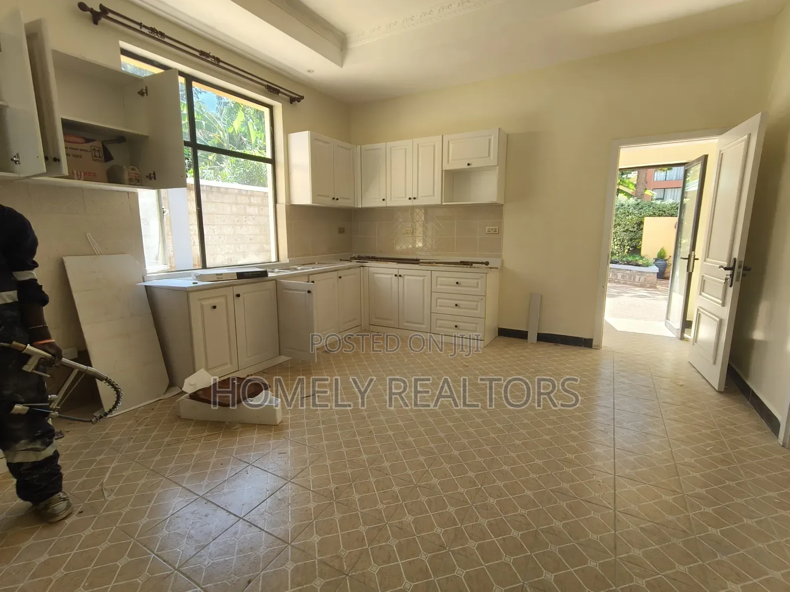 5bdrm Maisonette in Nairobi, Karen for rent