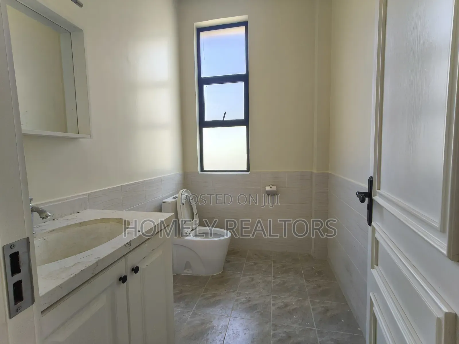 5bdrm Maisonette in Nairobi, Karen for rent
