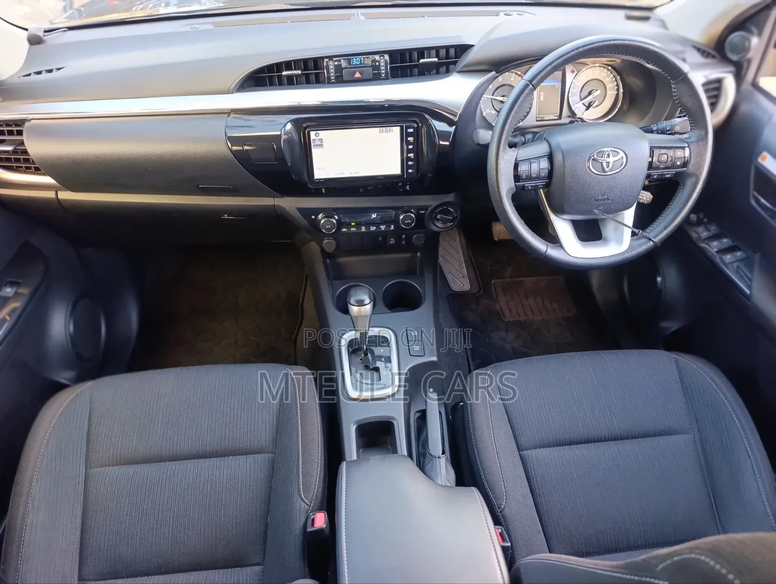Toyota Hilux 2019 Black