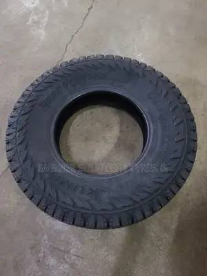 235/85r16 Kumho Tires [A/T52 Road Venture ]