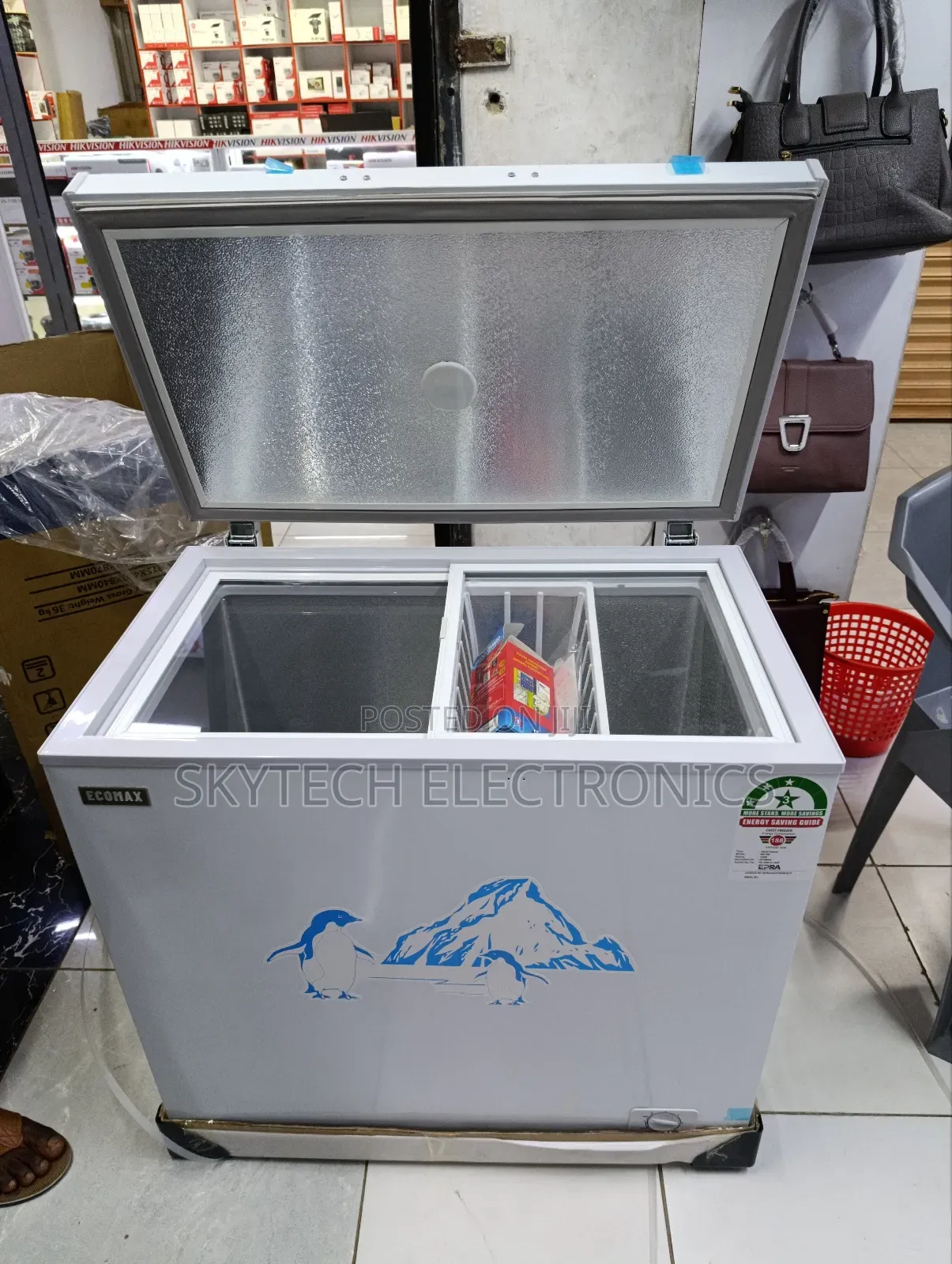 Ecomax Chest Freezer 169 Litres Comes With Free Fridge Guard