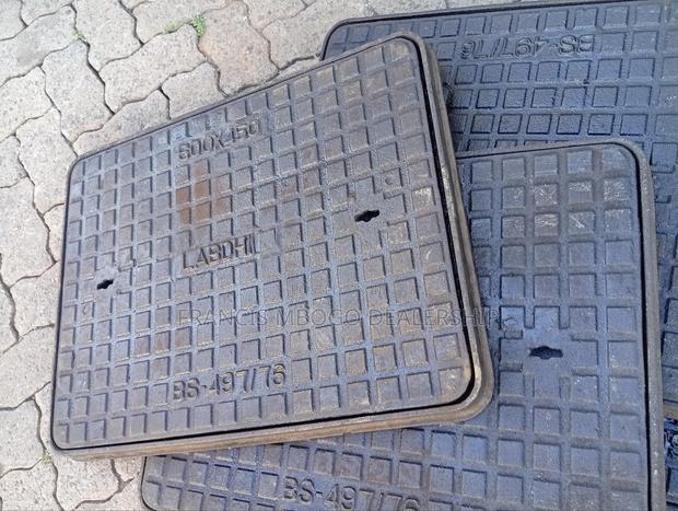 Heavy Duty 600by450 Manhole Cover - main view