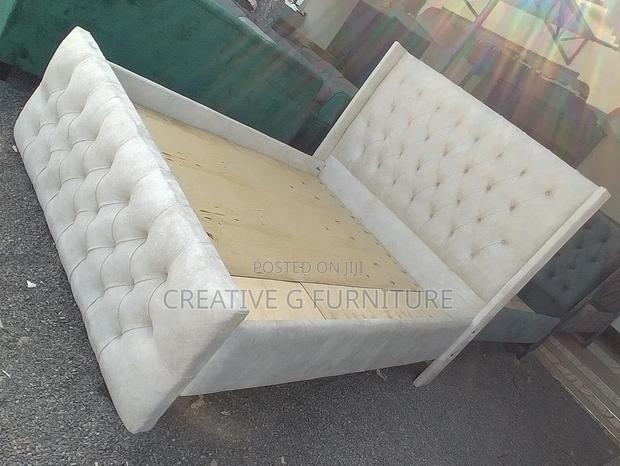 Classic 5by6 Tufted Bed - main view