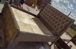 Classic 5by6 Tufted Bed