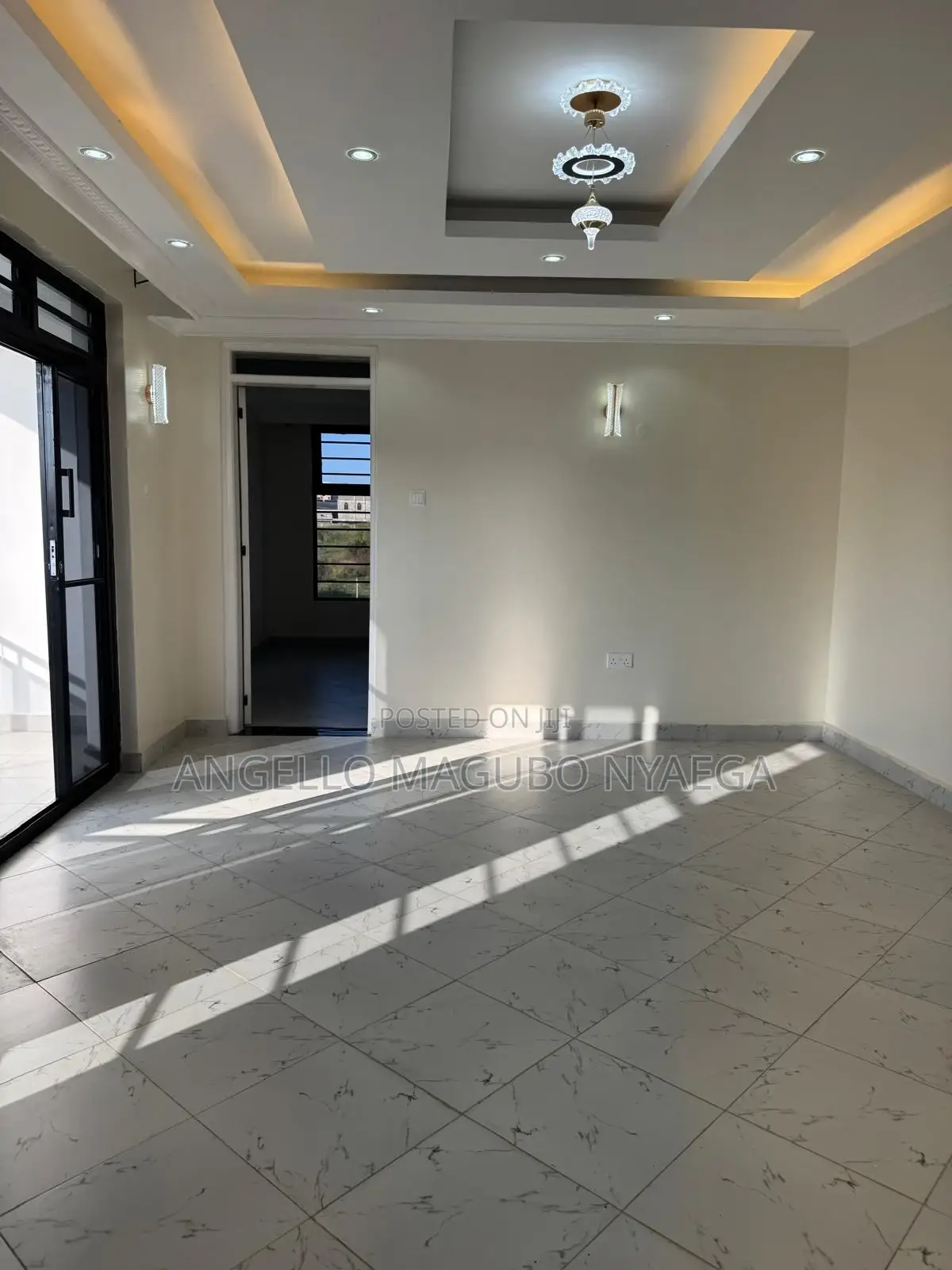 4 Bedroom Maisonette With Sq