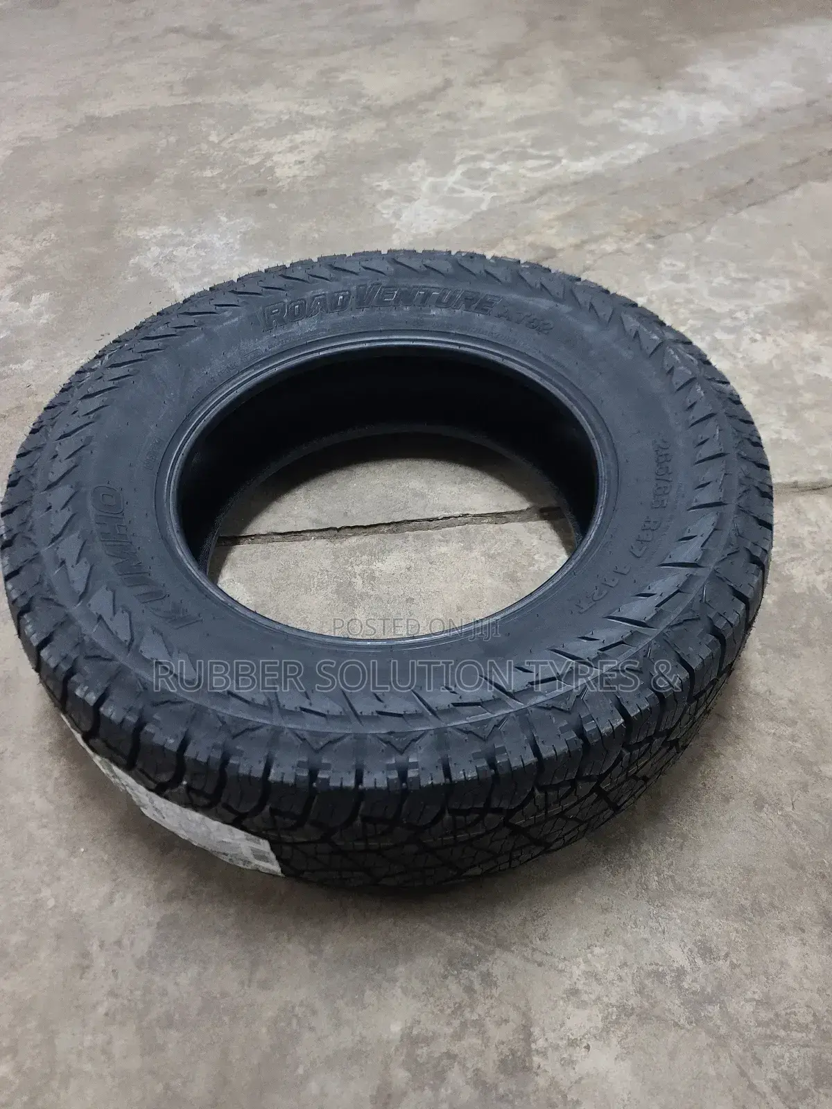 265 /65 R17 Kumho Tyres Road Venture a/T52 All-Terrain