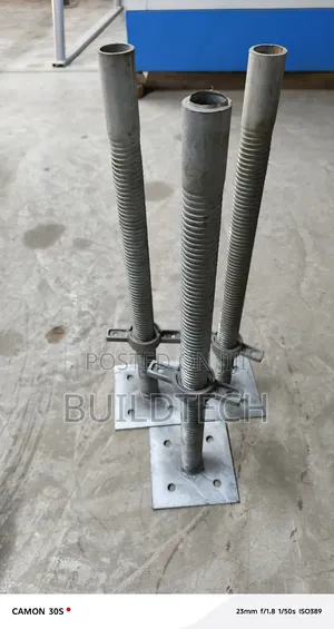 Heavy Duty Base Jacks.