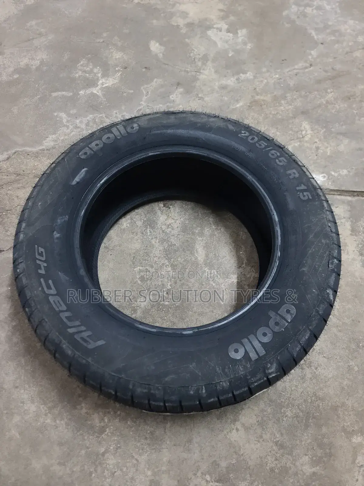 205/65r15 Apollo Tires [Made In India ]