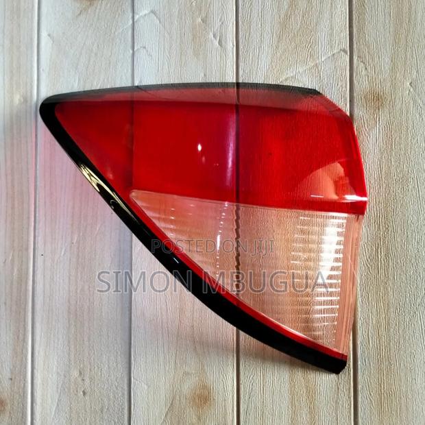 Honda Vezel Taillight Lens - main view